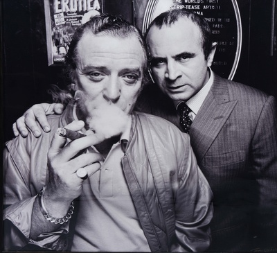 鲍勃·霍斯金斯的写真