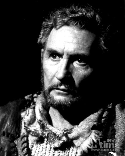 罗伊·多特里斯的写真