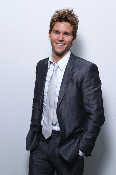 瑞恩·柯万腾的写真