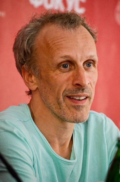 扬·贝弗特的写真