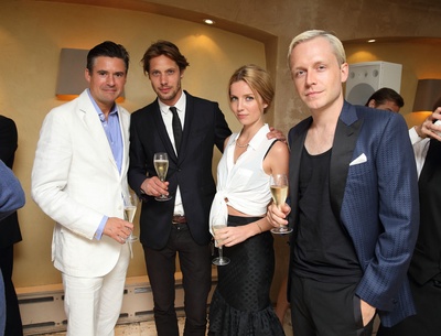 安娜贝拉·沃丽丝的写真