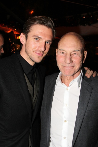 丹·史蒂文斯的写真