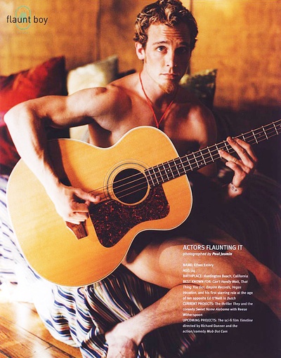 伊桑·恩布里的写真