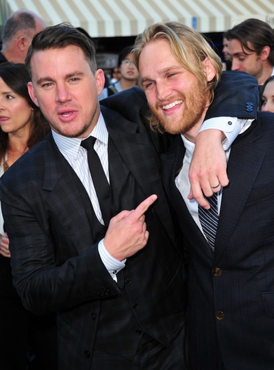 怀亚特·罗素的写真