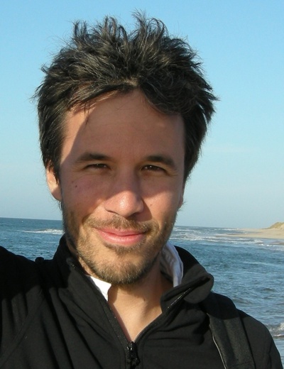 丹尼斯·维伦纽瓦的写真-Next Floor Press Kit