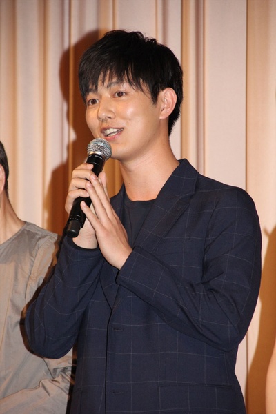 工藤阿须加的写真