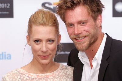 肯·杜肯的写真-和妻子合影