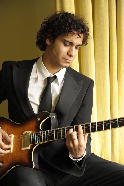 伊莱耶斯·加贝尔的写真