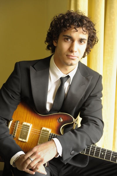 伊莱耶斯·加贝尔的写真