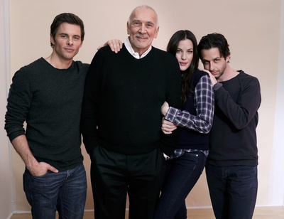 詹姆斯·麦斯登的写真