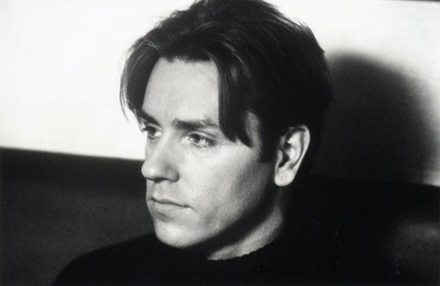 朗·埃达德的写真