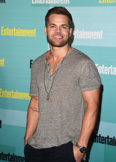 约翰·威斯利·查特曼的写真