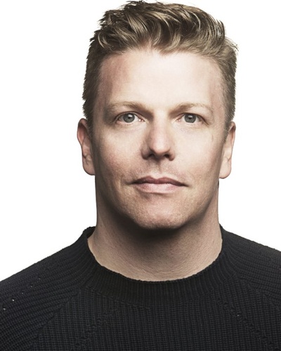 大卫·麦金的写真