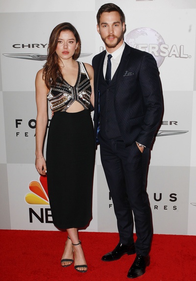 汉娜·曼根·劳伦斯的写真