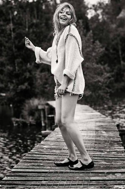 露安·艾梅哈的写真