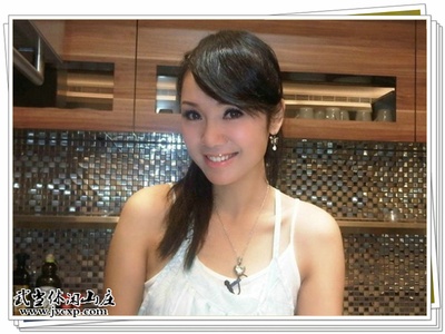 海伦清桃的写真