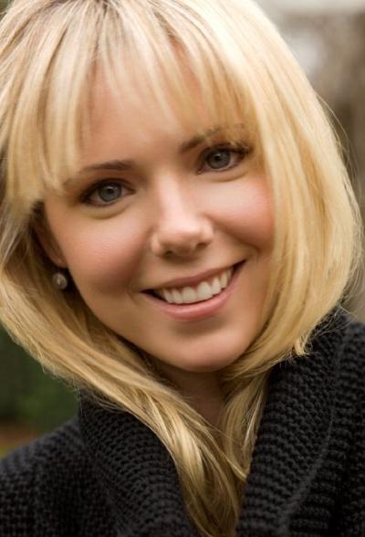 科莱特·沃夫的写真-好萌。