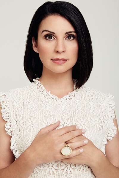 贝丝·杜瓦的写真