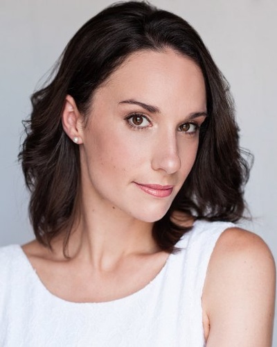 尔琳·詹姆斯的写真