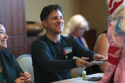 尤里·洛文塔尔的写真