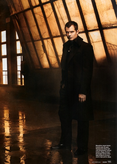 蒂莫西·奥利芬特的写真