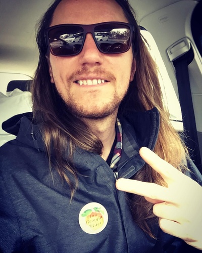 约书亚·米克尔的写真