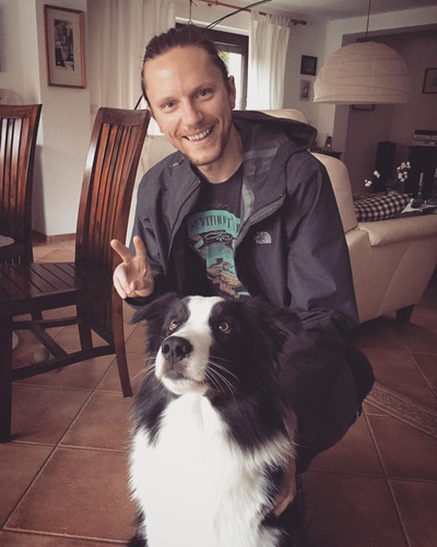 约书亚·米克尔的写真