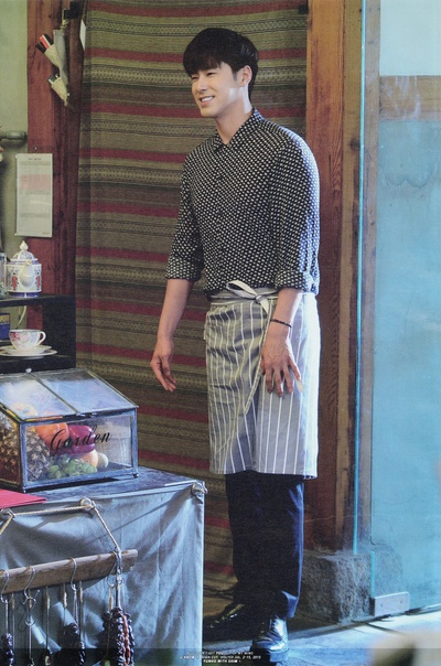 郑允浩的写真-HIGH CUT 2015.07