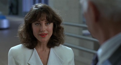 贝琳达·宝儿的写真-在机械战警2饰演Dr. J...