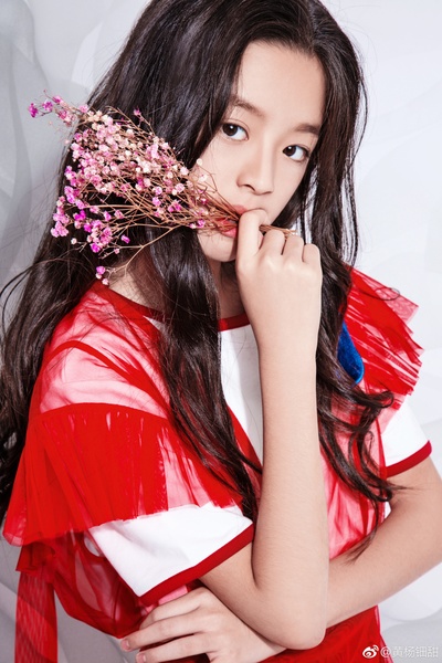 黄杨钿甜的写真