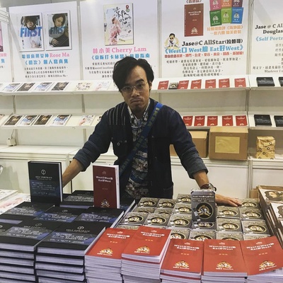 何建曦的写真-instagram