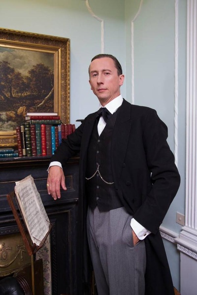 尼古拉斯·罗尔的写真