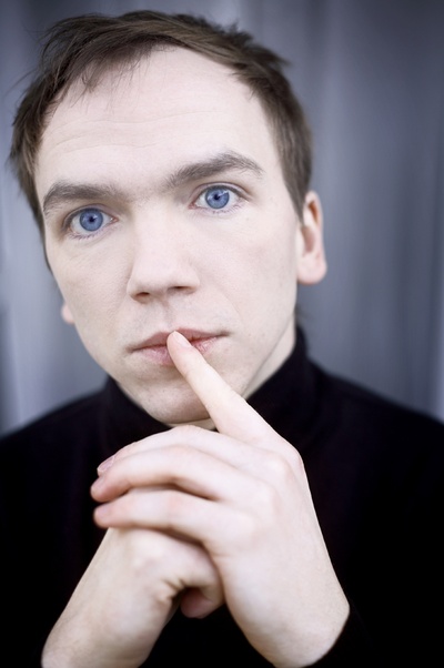 扬·科马萨的写真