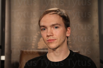 扬·科马萨的写真