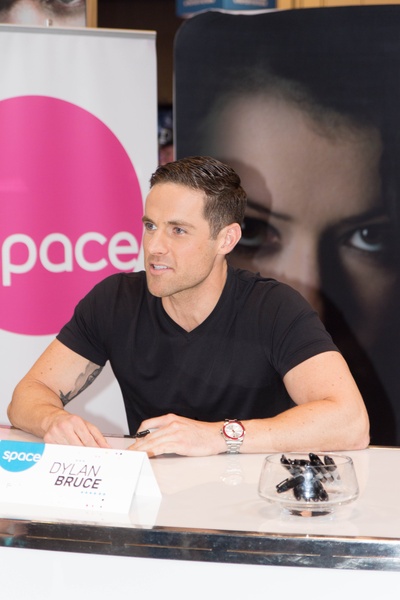 迪兰·布鲁斯的写真-大图很凶残……