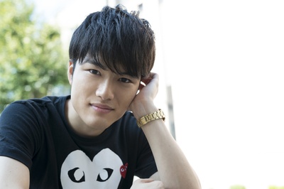 入江甚仪的写真