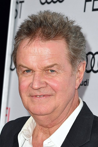 约翰·马登的写真