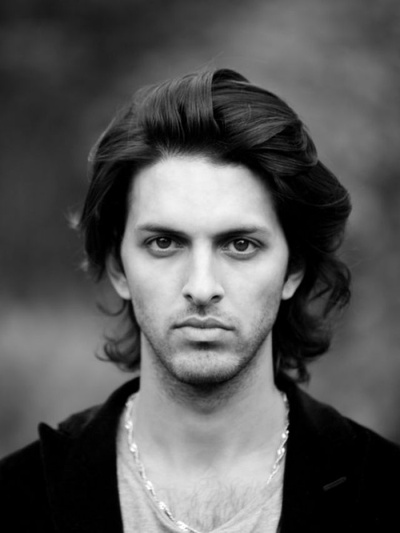 沙扎德·拉蒂夫的写真