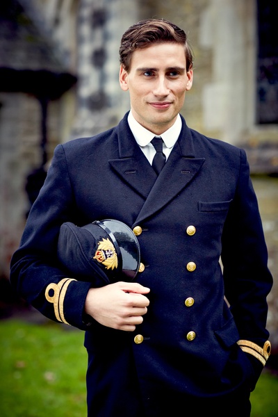 爱德华·霍尔克罗夫特的写真-帅！裂！苍！穹！