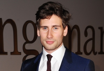 爱德华·霍尔克罗夫特的写真