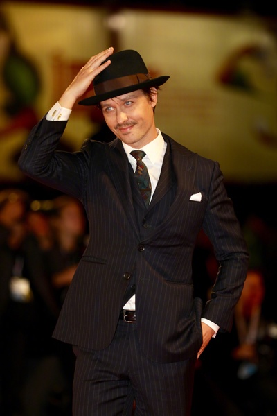 汤姆·希林的写真