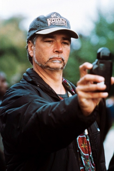 约翰·R·莱昂耐迪的写真