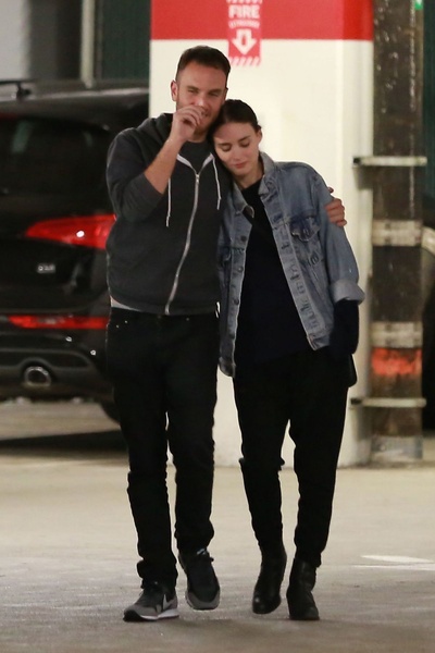 查理·麦克道威尔的写真-前任