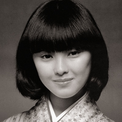 真行寺君枝 的写真