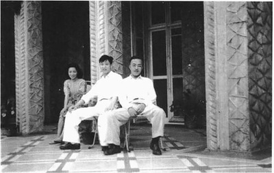 朱嘉琛的写真-左一朱嘉琛