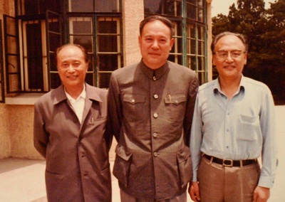 韩非的写真-左起： 顾也鲁、徐常...