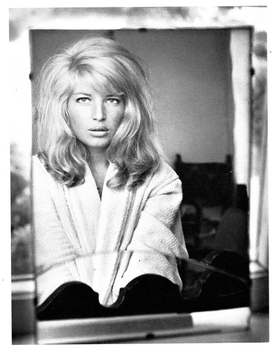 莫尼卡·维蒂的写真