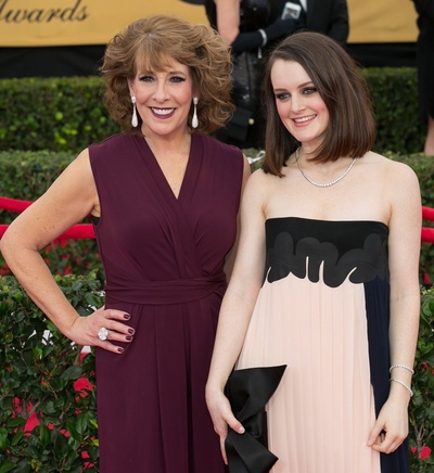 菲利斯·洛根的写真