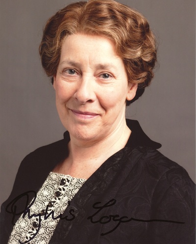 菲利斯·洛根的写真