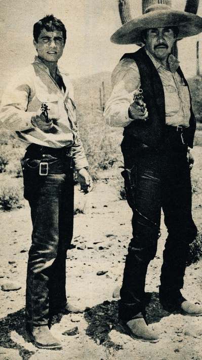 尼诺·卡斯泰尔诺沃的写真